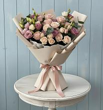 Букет цветов из:  Розы и Лизиантусы в Фосфоритный