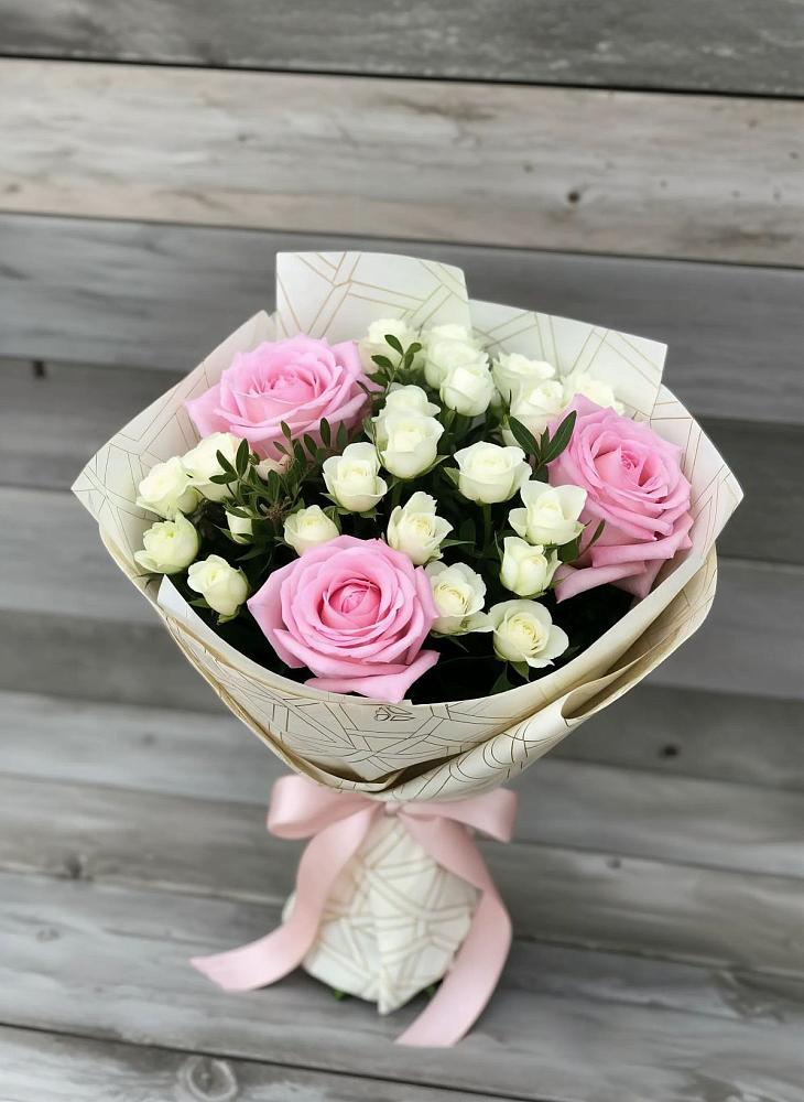 Букет цветов из: Розы в Фосфоритный