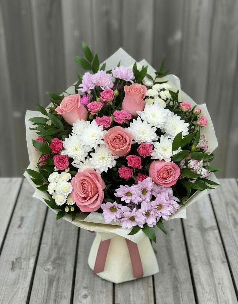 Букет цветов из: Альстромерии, Гвоздики, Розы и Хризантемы в Фосфоритный