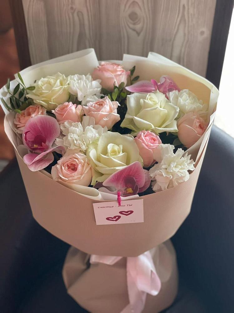 Букет цветов из: Орхидеи, Розы и Гвоздики в Фосфоритный