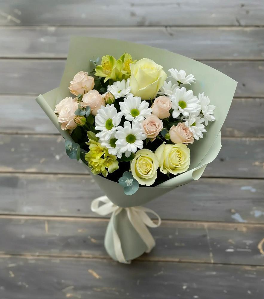 Букет цветов из: Альстромерии, Розы и Хризантемы в Фосфоритный