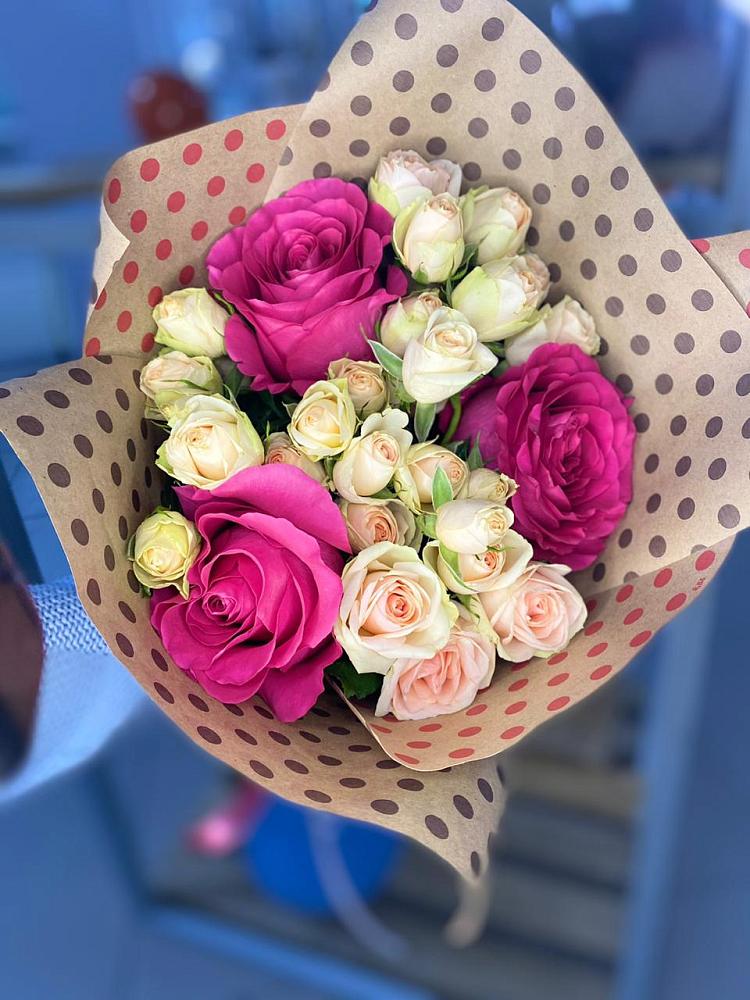 Букет цветов из: Розы в Фосфоритный