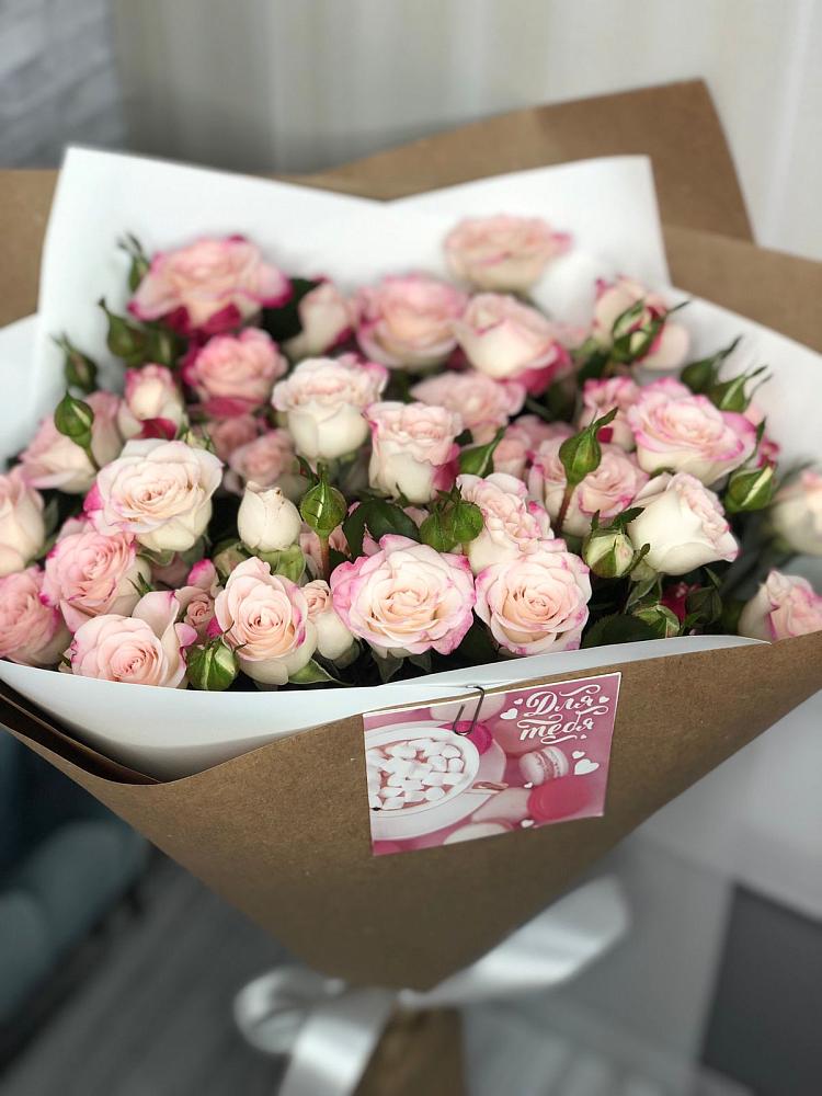 Букет цветов из: Розы в Фосфоритный