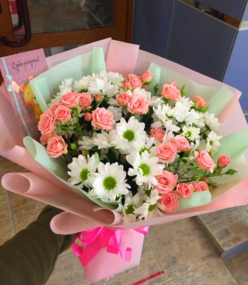 Букет цветов из: Розы и Хризантемы в Фосфоритный