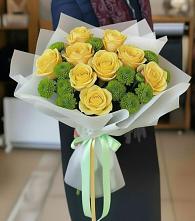 Букет цветов из:  Хризантемы и Розы в Фосфоритный