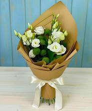 Букет цветов из:  Хризантемы и Лизиантусы #REPLACE_PRED# Фосфоритный