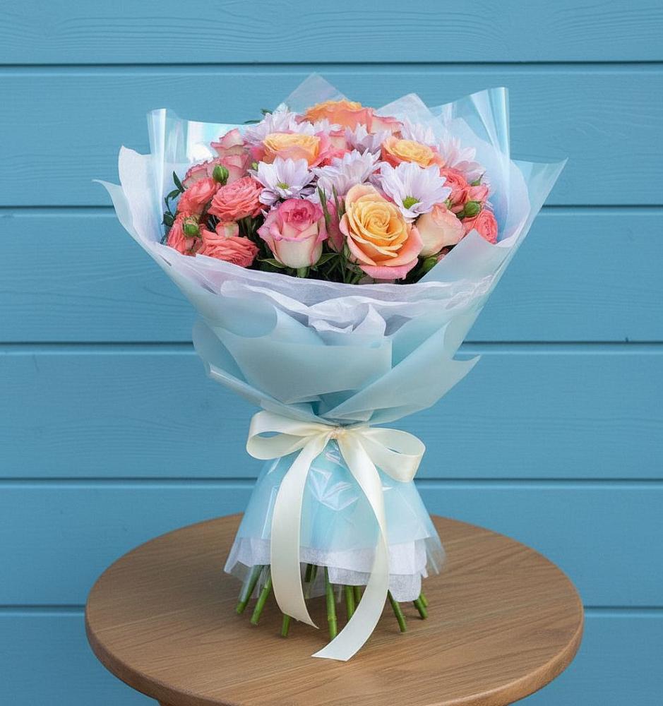 Букет цветов из: Хризантемы и Розы в Фосфоритный