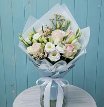 Букет цветов из:  Розы и Лизиантусы в Фосфоритный