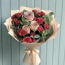 Букет цветов из:  Гвоздики и Розы #REPLACE_PRED# Фосфоритный